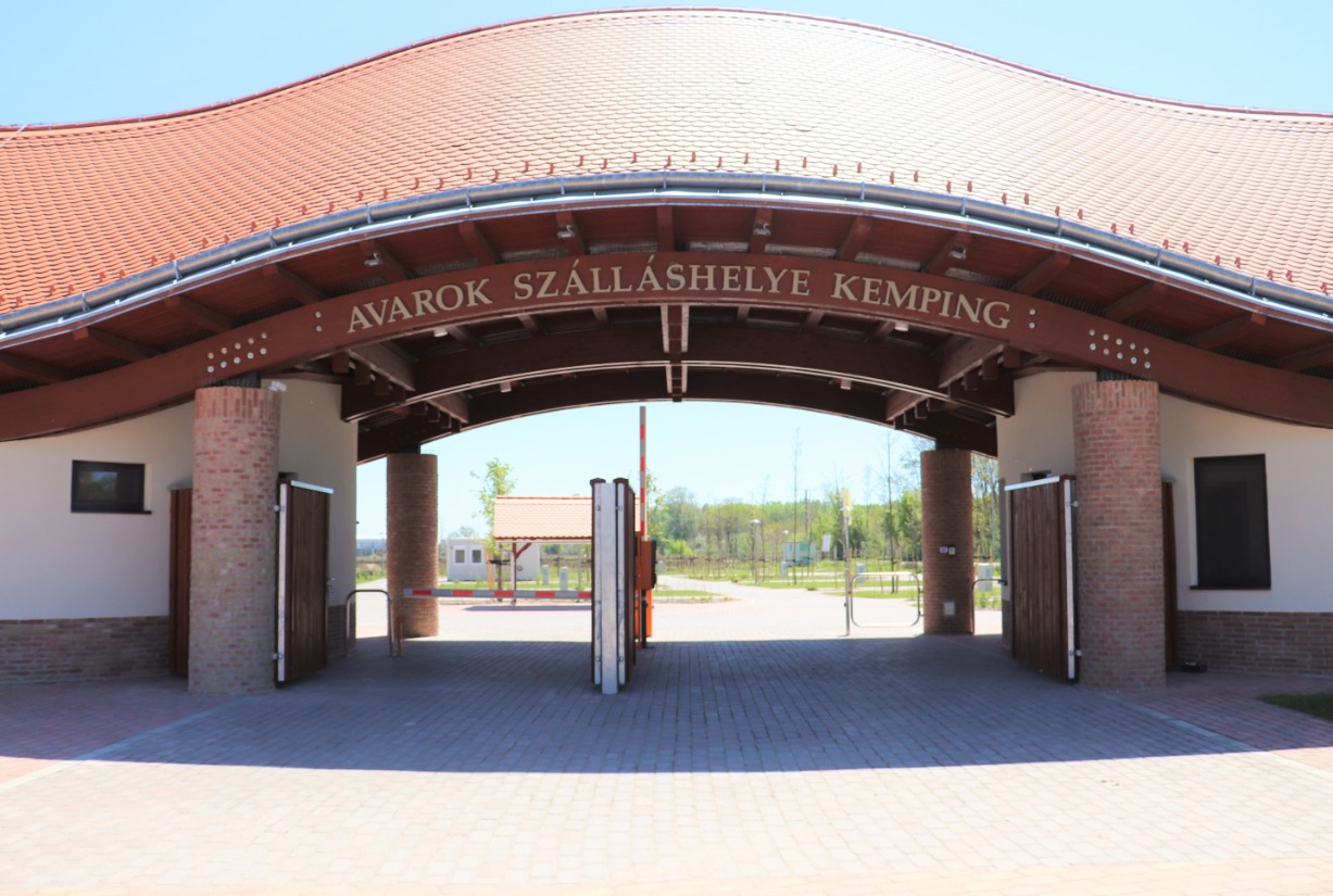 Avarok Szálláshelye Kemping****